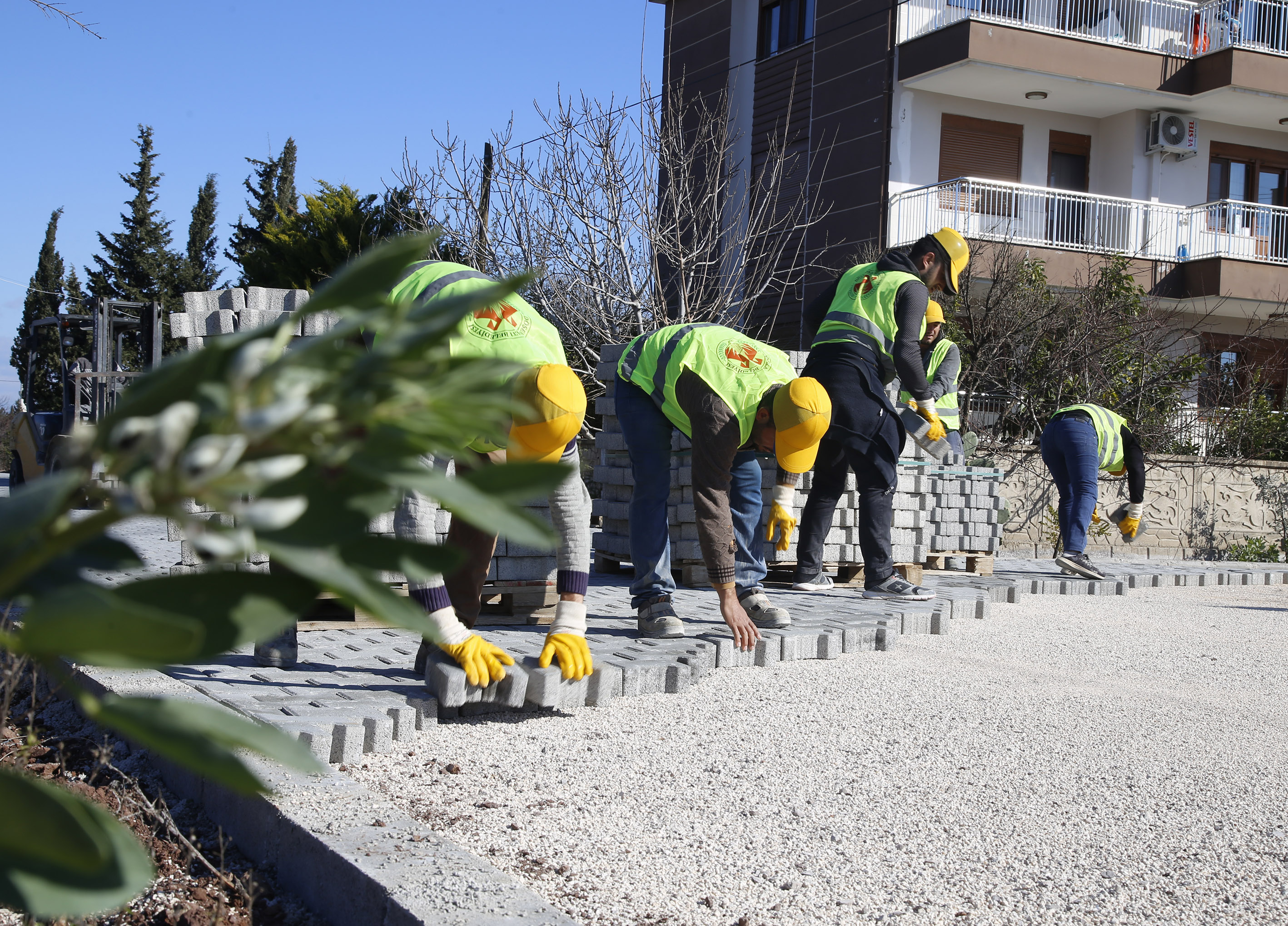 Yeşilbayır Mahallesinde parke yol çalışmaları