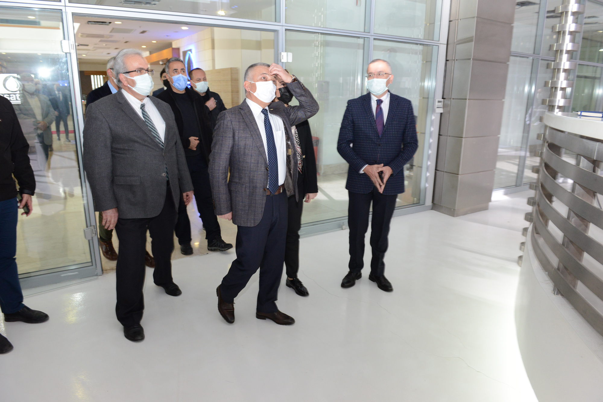 Vali Ersin Yazıcı Başkan Böcek'i ziyaret etti  