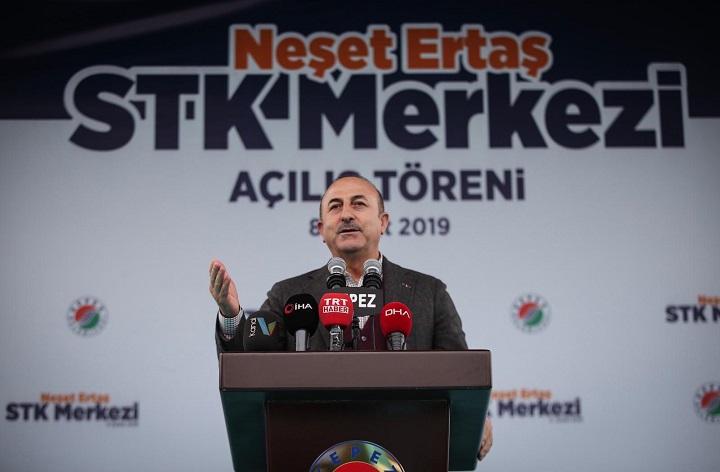 Neşet Ertaş Kepez’de ölümsüzleşti 