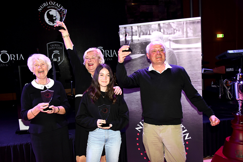 Nuri Özaltın golf turnuvası ödülleri verildi