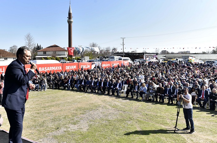 Kırcamililer 30 yıllık imar sorunun çözümünü şölenle kutladı