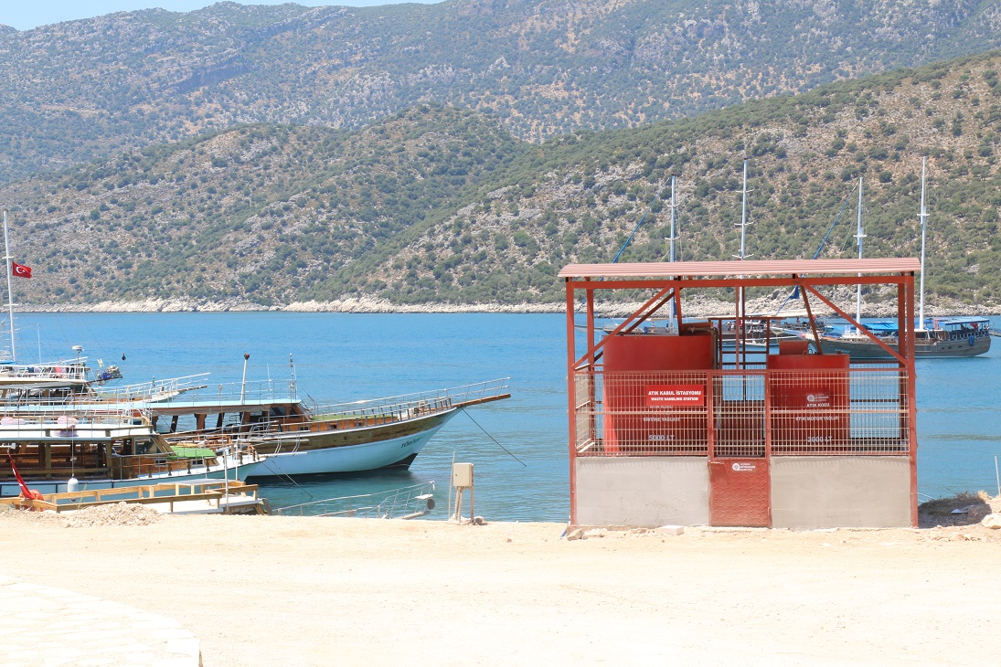 Demre-Çayağzı Atık Kabul Tesisi hizmete girdi