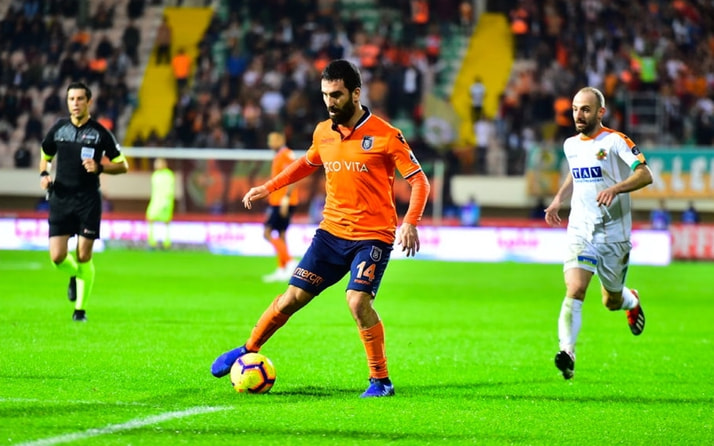 Başakşehir resmen açıkladı! Arda Turan'dan görülmemiş fedakarlık