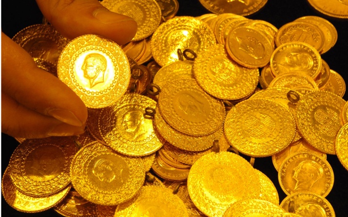 Altın ticaret gelişmeleriyle 1 yılın en sert düşüşünü yaşadı