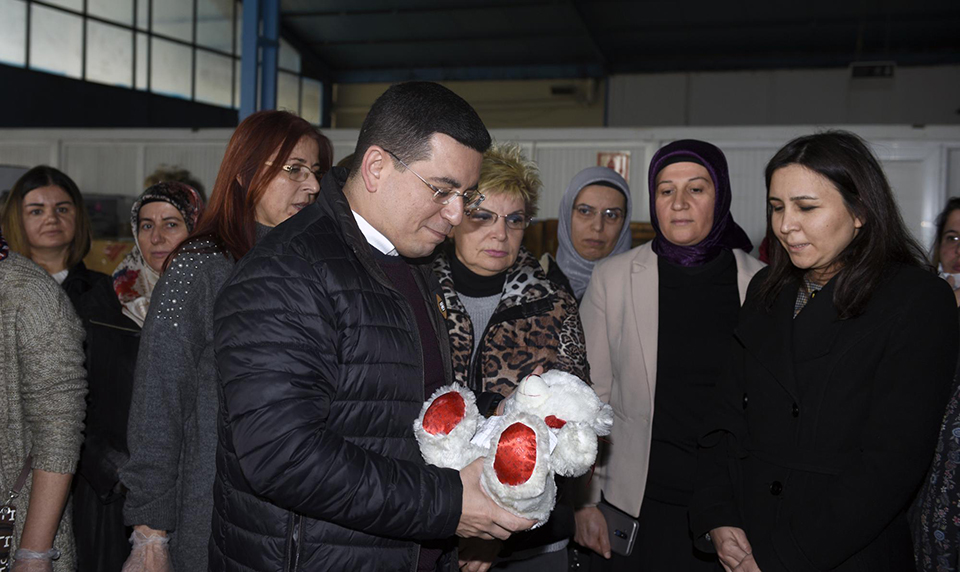 Kepez tüm kalbiyle depremzedelerin yanında